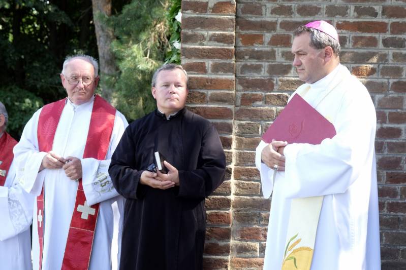 2021.06.30_Gödre felújított kálvária (26).JPG